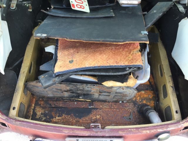 1973 Burgundy MG MGB