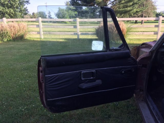 1973 Burgundy MG MGB