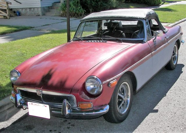 1973 Red MG MGB Convertible