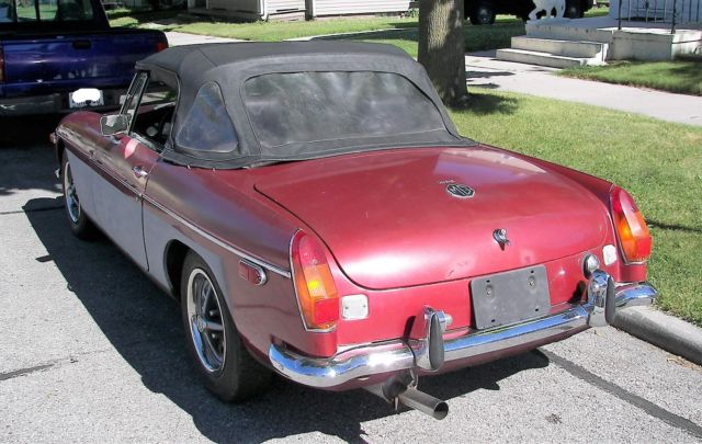 1973 Red MG MGB Convertible