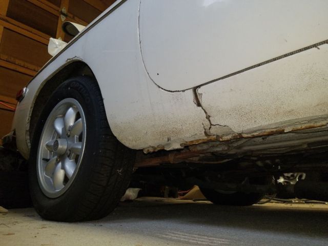1973 White MG MGB Convertible