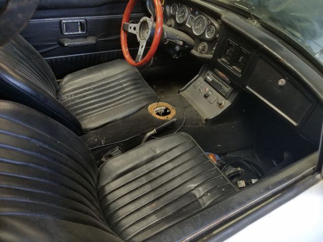 1973 White MG MGB Convertible