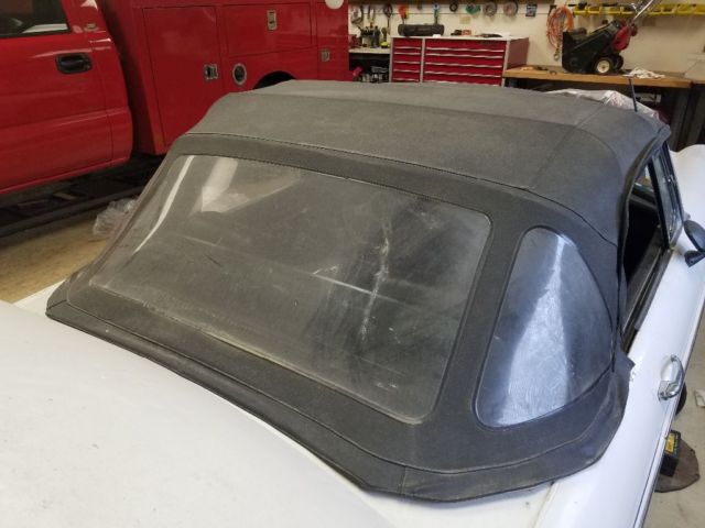 1973 White MG MGB Convertible