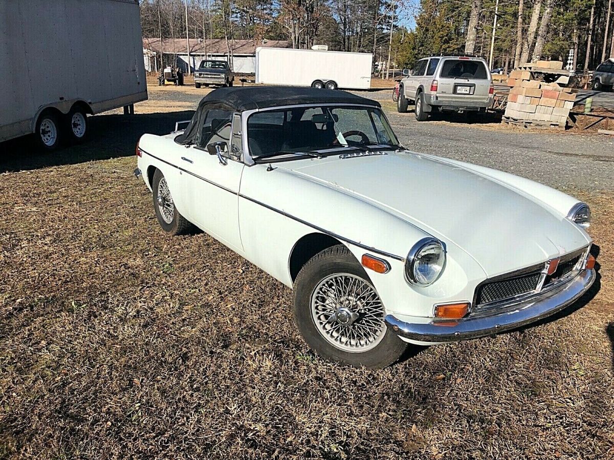 1973 White MG MGB Convertible
