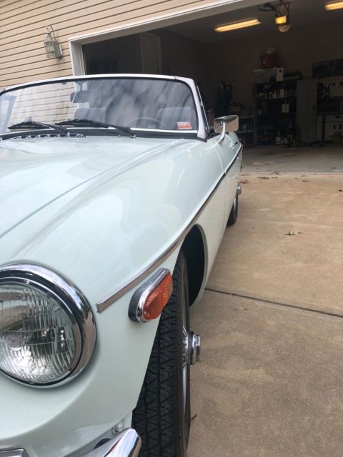 1973 MG MGB