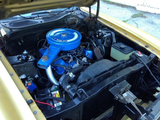 1973 Gold Ford Mustang Coupe