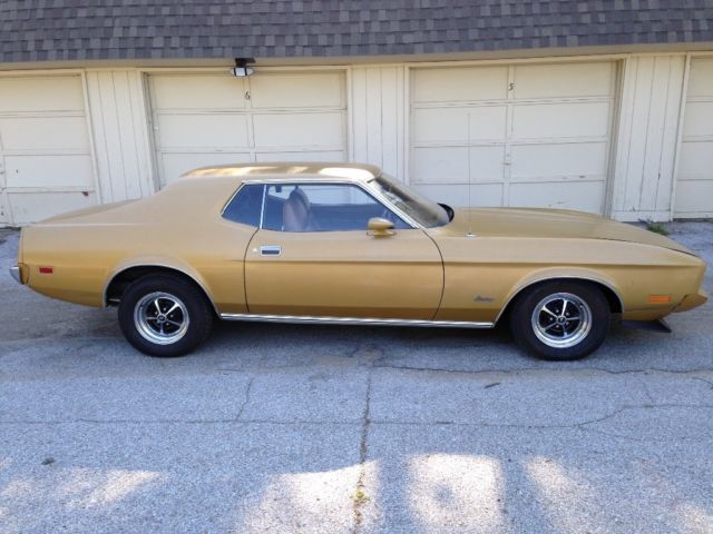 1973 Gold Ford Mustang Coupe