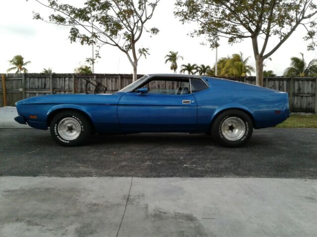 1973 Blue Ford Mustang
