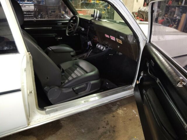 1973 White Chevrolet Nova Coupe