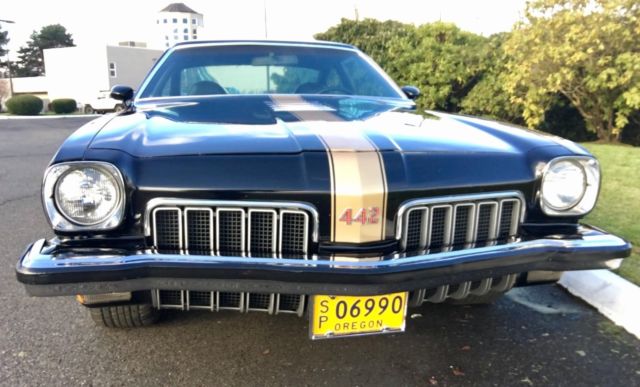 1973 Black Oldsmobile Cutlass Sedan