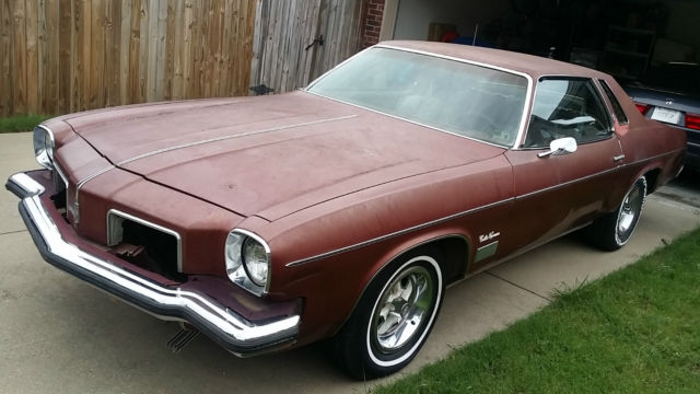 1973 Burgundy Oldsmobile Cutlass Coupe