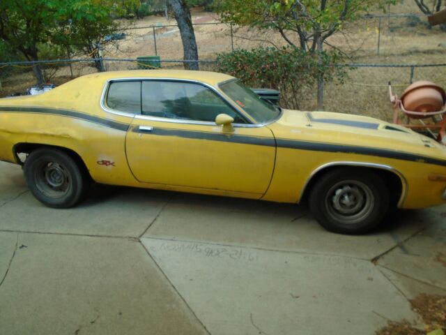 1973 Yellow Plymouth Road Runner Coupe