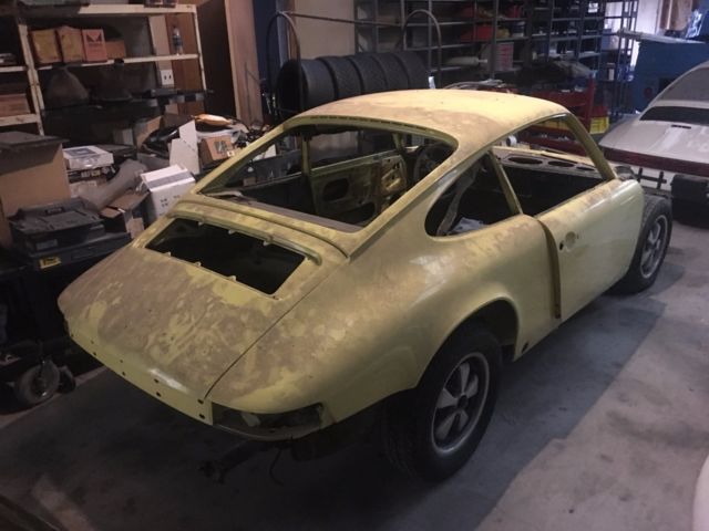 1973 Yellow Porsche 911