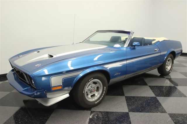 1973 Blue Ford Mustang