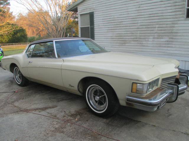 1973 Bamboo Cream,Chocolate Vinyl Top Buick Riviera Coupe