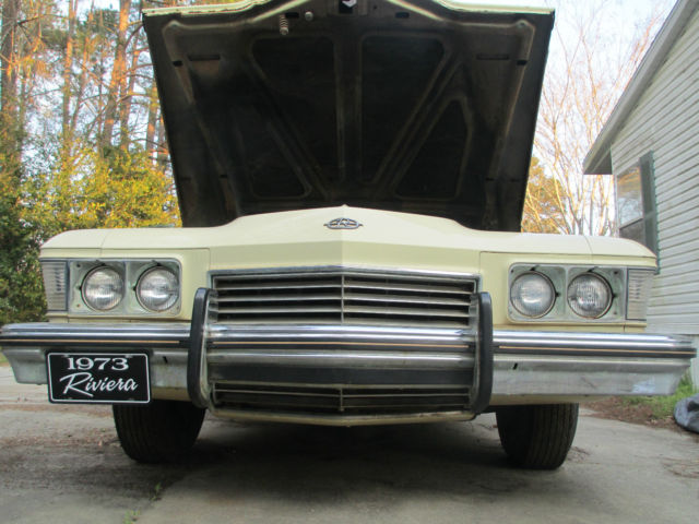 1973 Bamboo Cream,Chocolate Vinyl Top Buick Riviera Coupe