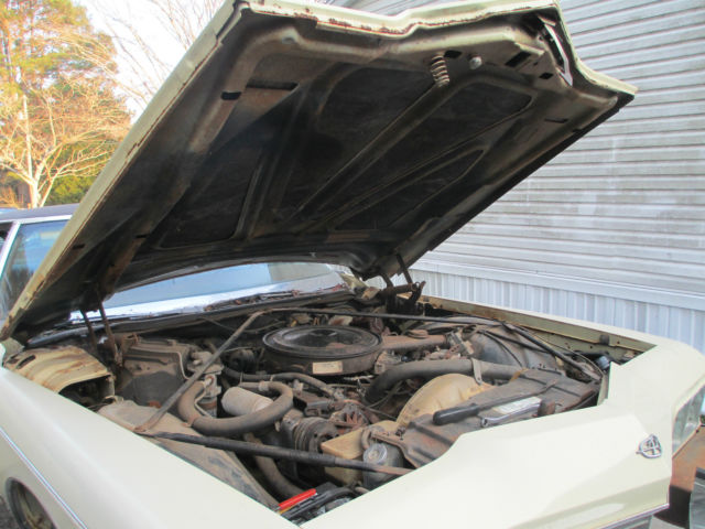 1973 Bamboo Cream,Chocolate Vinyl Top Buick Riviera Coupe