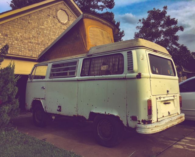 1973 White Volkswagen Bus/Vanagon Van Camper
