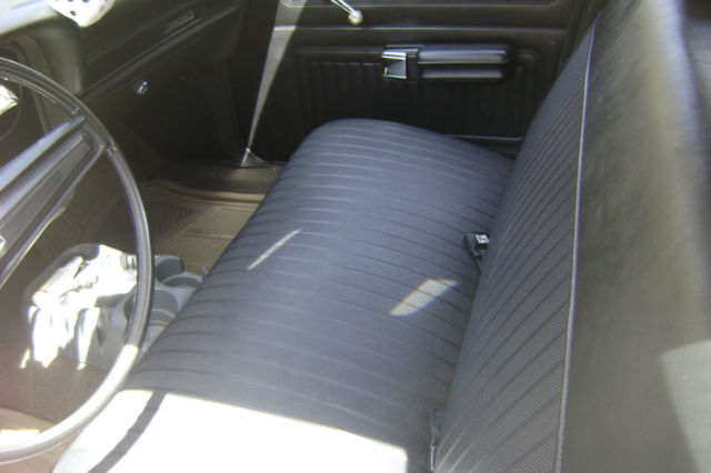 1973 Yellow Ford Torino station wagon