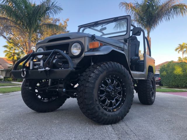 1973 Gray Toyota Land Cruiser SUV