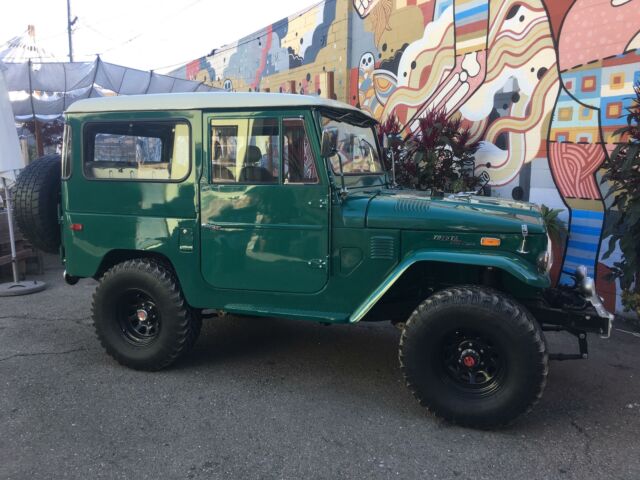 1973 Green Toyota FJ Cruiser --