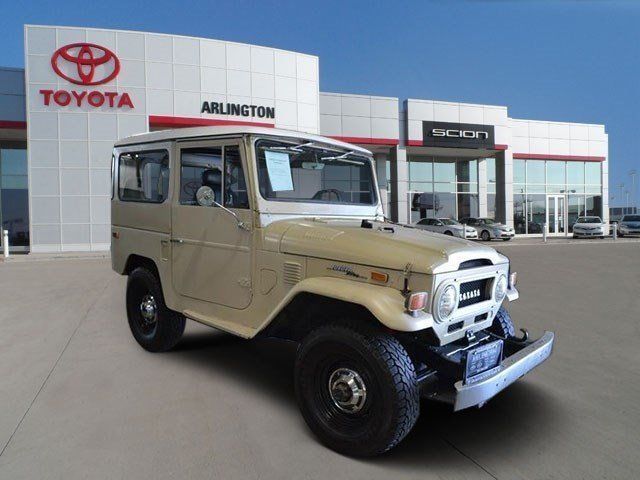 1973 Beige Toyota Land Cruiser