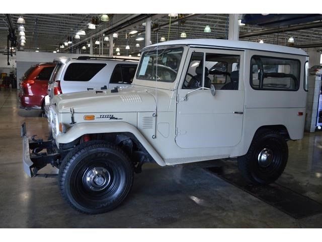 1973 Beige Toyota Land Cruiser