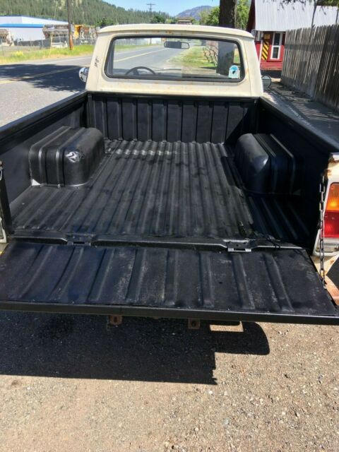 1973 White Toyota Hilux Standard Cab Pickup