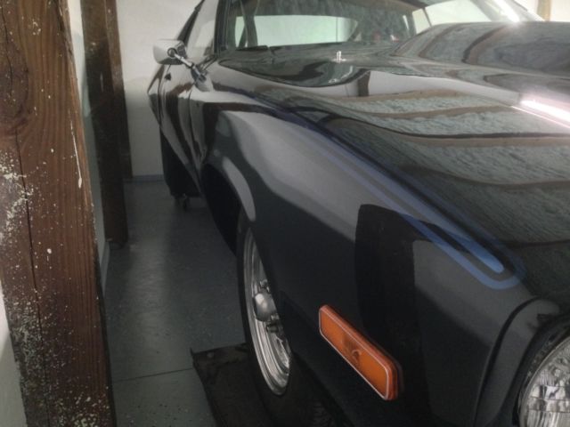 1973 BLACK BLUE PEARL Plymouth Road Runner FAST 