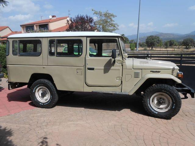 1973 Camel-Tan-Dune Beige Toyota Land Cruiser SUV