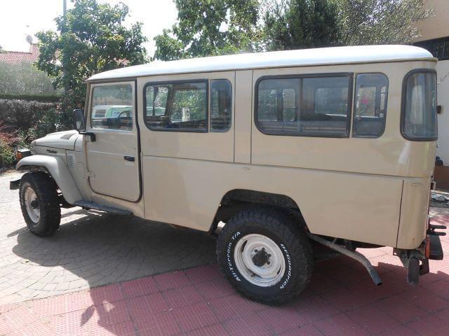 1973 Camel-Tan-Dune Beige Toyota Land Cruiser SUV