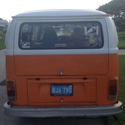 1973 Orange Volkswagen Bus/Vanagon