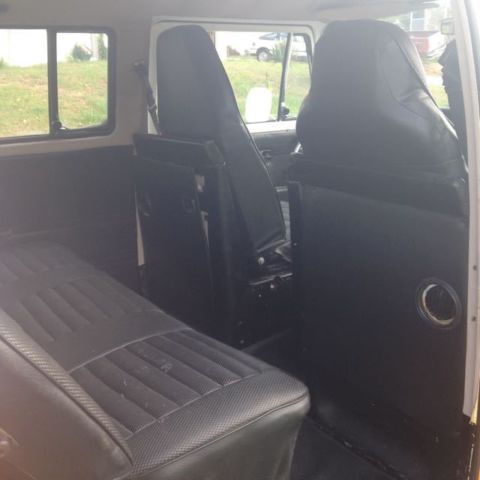 1973 Orange Volkswagen Bus/Vanagon