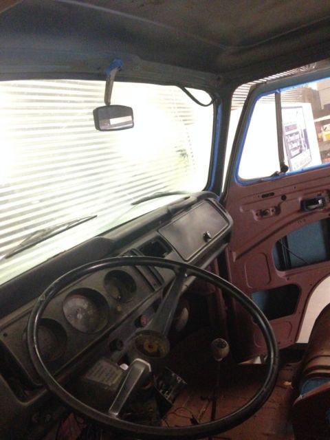 1973 Volkswagen Bus/Vanagon