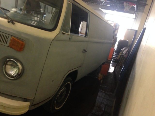 1973 Volkswagen Bus/Vanagon