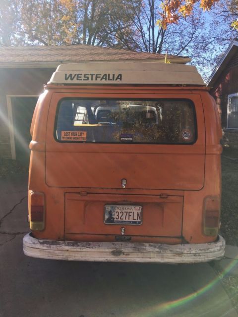 1973 Orange Volkswagen Bus/Vanagon Bus / van