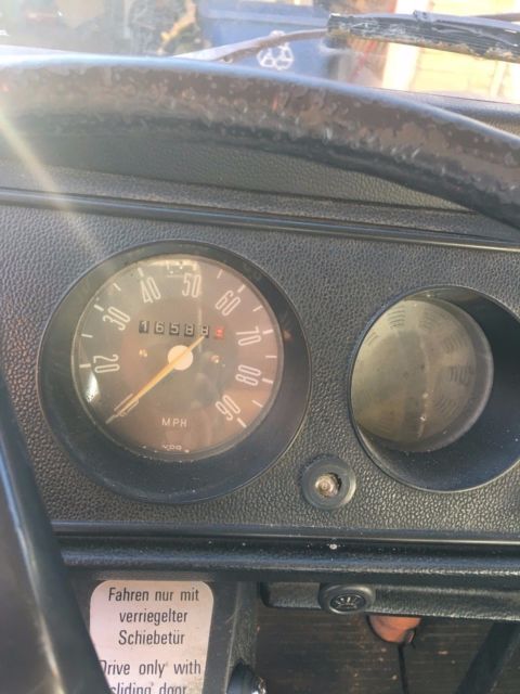 1973 Orange Volkswagen Bus/Vanagon Bus / van