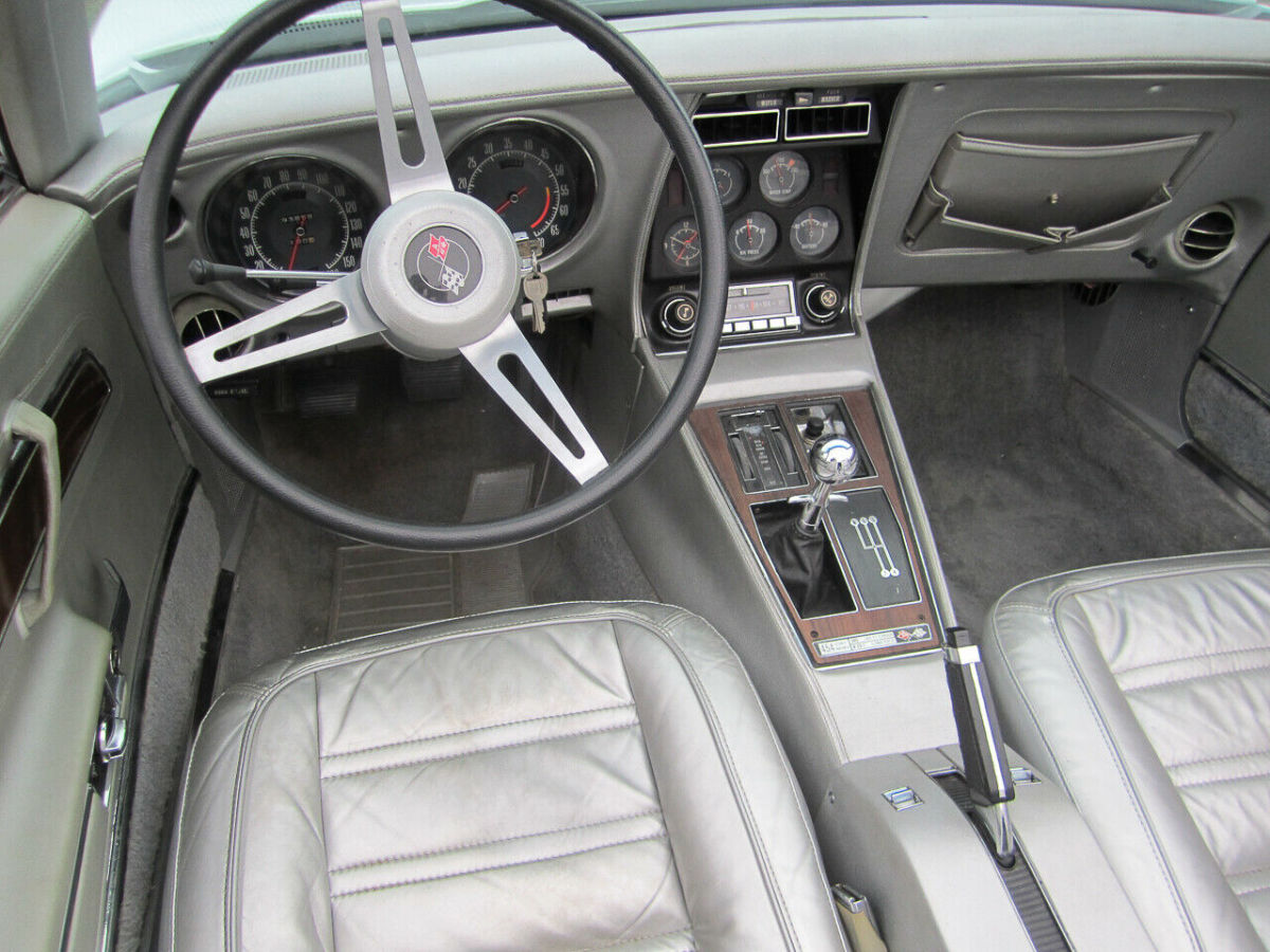 1974 White Chevrolet Corvette