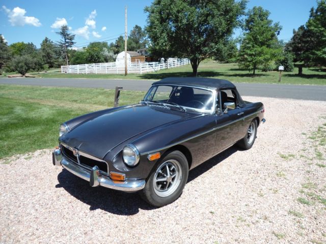 1974 Gray MG MGB