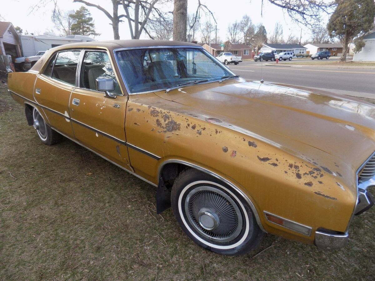 1974 Ford LTD Sedan