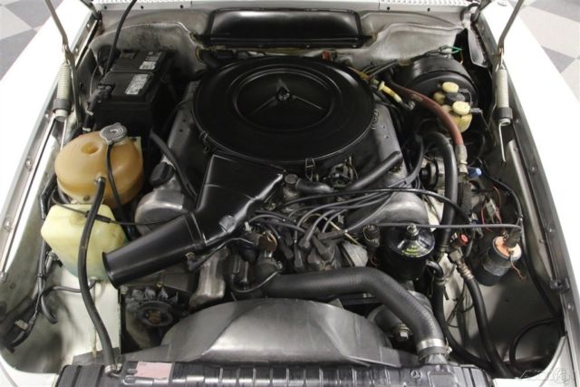 1974 Silver Mercedes-Benz 400-Series