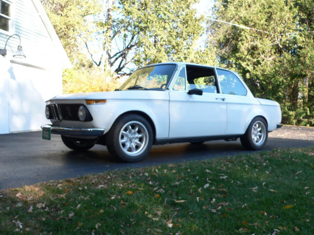 1974 White BMW 2002 Coupe