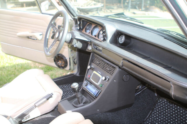 1974 Reseda Green Metallic 075 , â€œResedagrunâ€ BMW 2002 Sedan