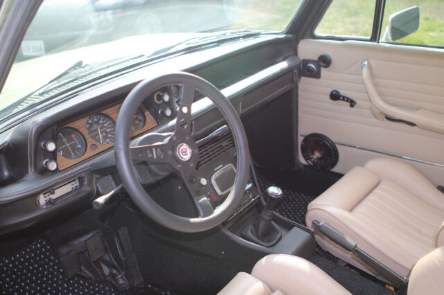 1974 Reseda Green Metallic 075 , â€œResedagrunâ€ BMW 2002 Sedan