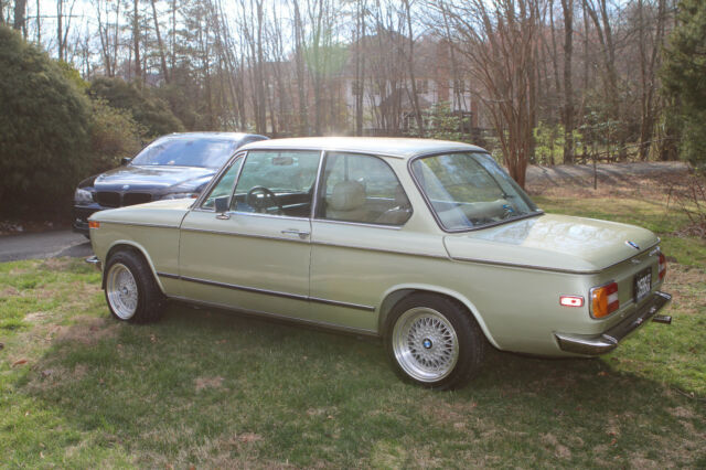 1974 Reseda Green Metallic 075 , â€œResedagrunâ€ BMW 2002 Sedan