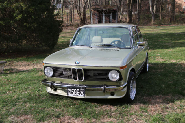 1974 Reseda Green Metallic 075 , â€œResedagrunâ€ BMW 2002 Sedan