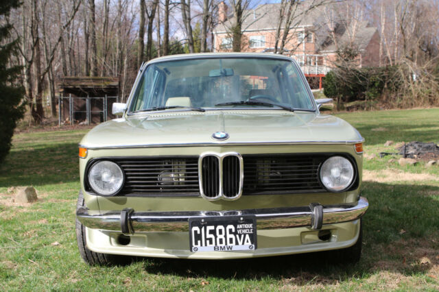1974 Reseda Green Metallic 075 , â€œResedagrunâ€ BMW 2002 Sedan
