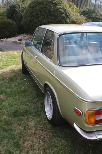 1974 Reseda Green Metallic 075 , â€œResedagrunâ€ BMW 2002 Sedan