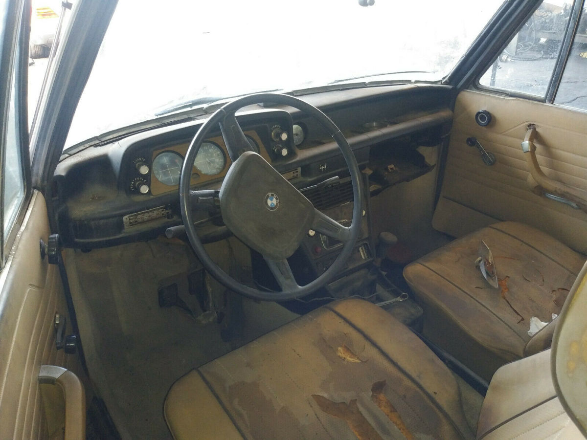 1974 Brown BMW 2002 Coupe