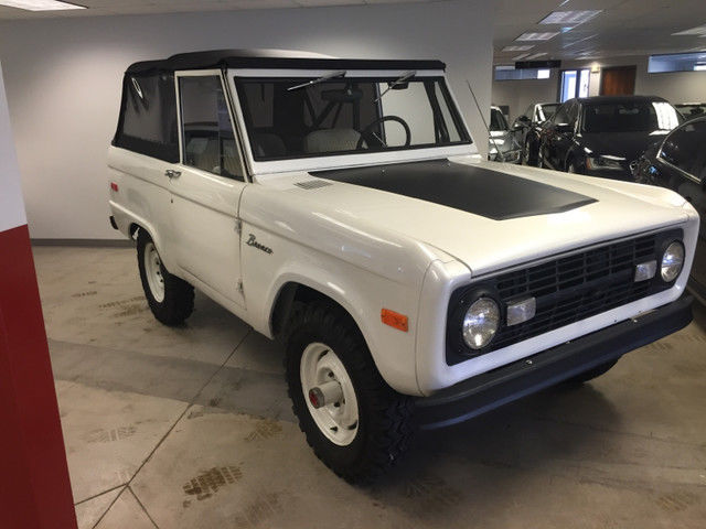 1974 Blue Ford Bronco